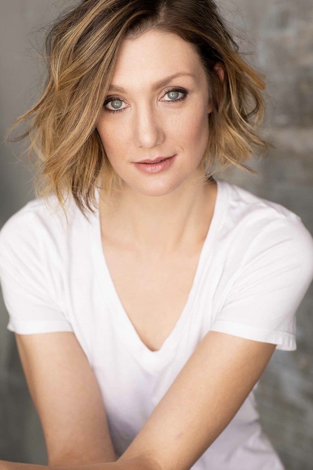 Mikaela Majers backdrop