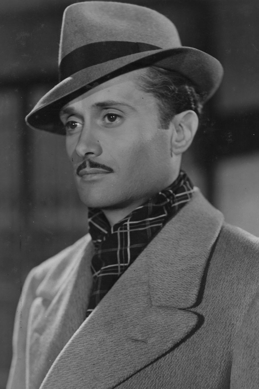 Esteban Serrador backdrop