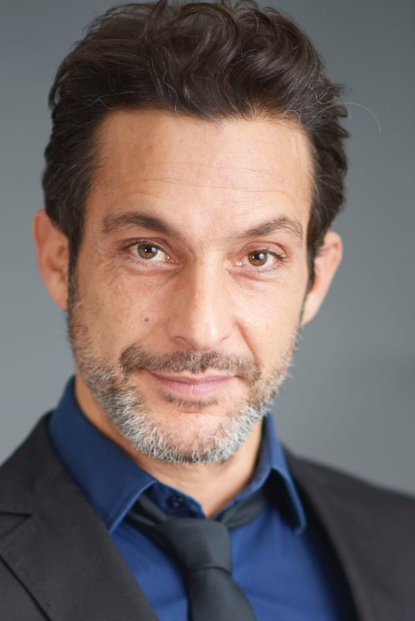 Fabian Richard backdrop