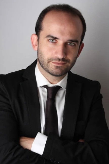 Luís Barros backdrop