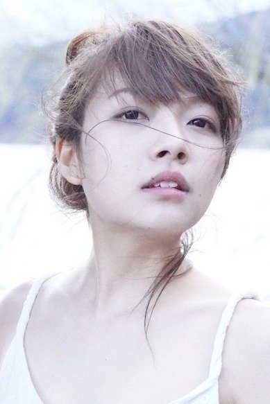 Satsuki Maue backdrop