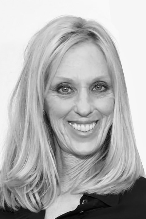 Lisa Ratzin backdrop