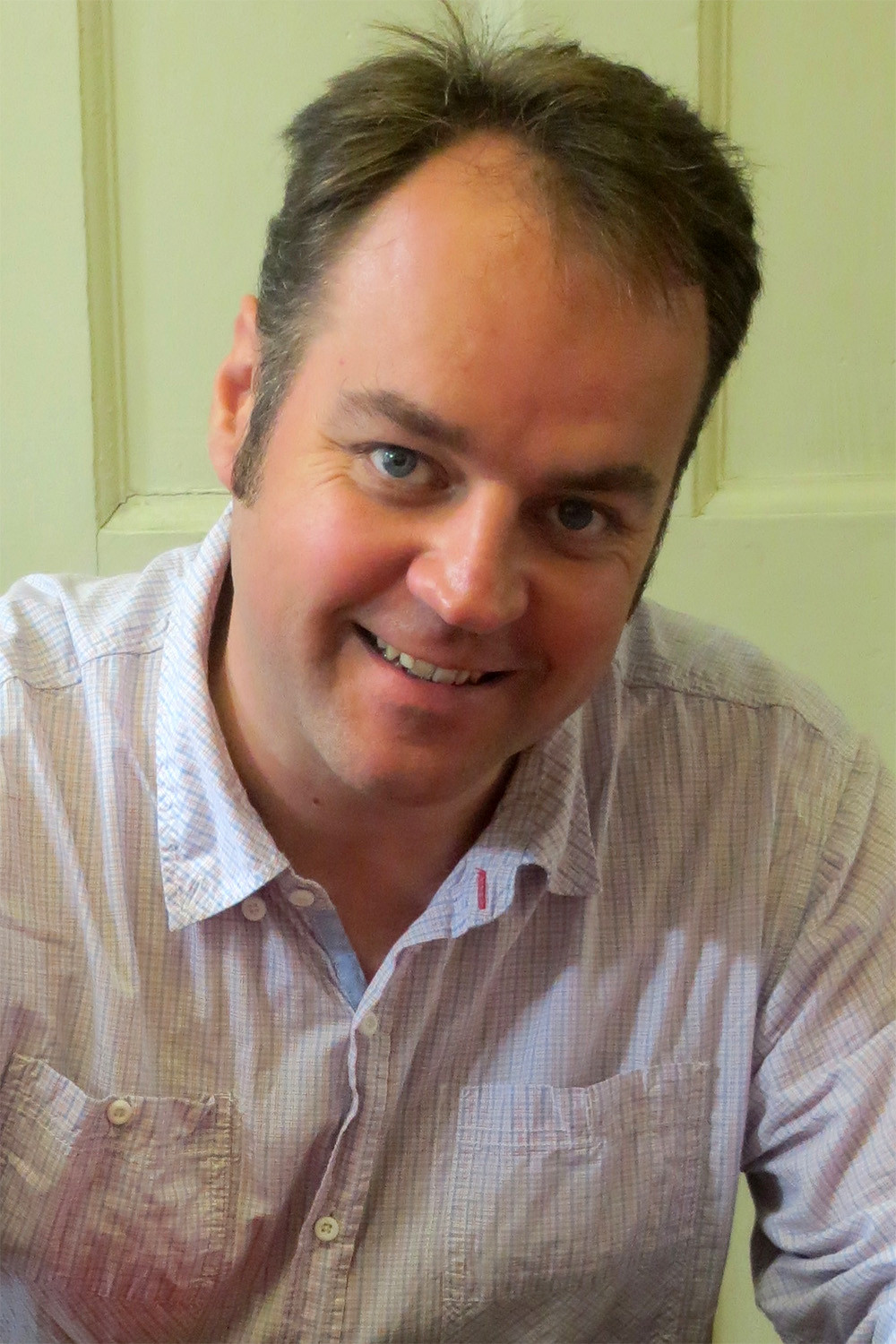 Simon Tofield backdrop