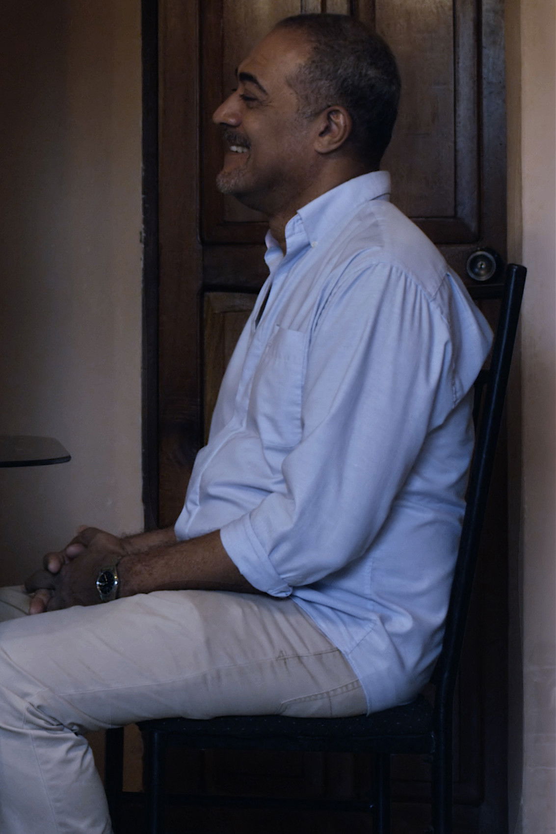 Mauricio Beltrán backdrop