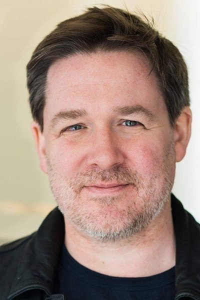 Simon Connolly backdrop