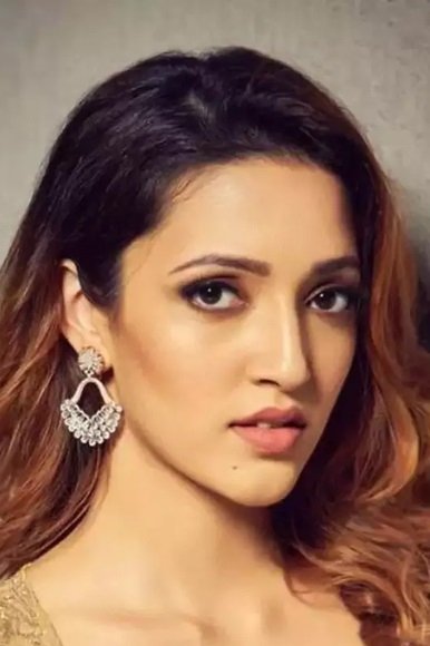 Neha Shetty backdrop