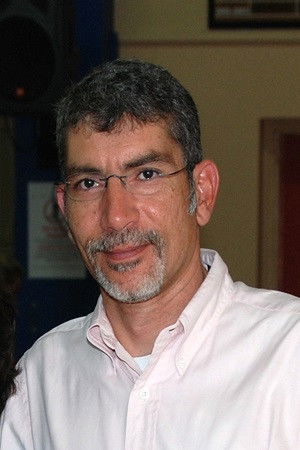 Omar Al-Issawi backdrop