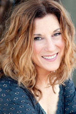 Leigh Hennessy backdrop