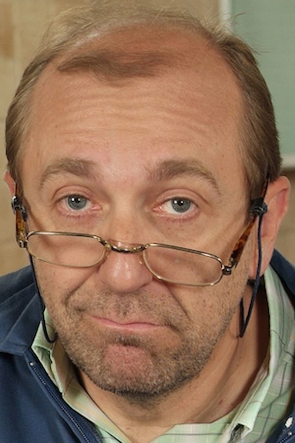 Miguel Guardiola backdrop