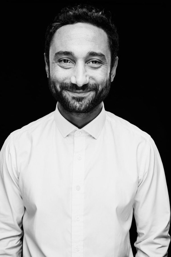 Deniz Cooper backdrop