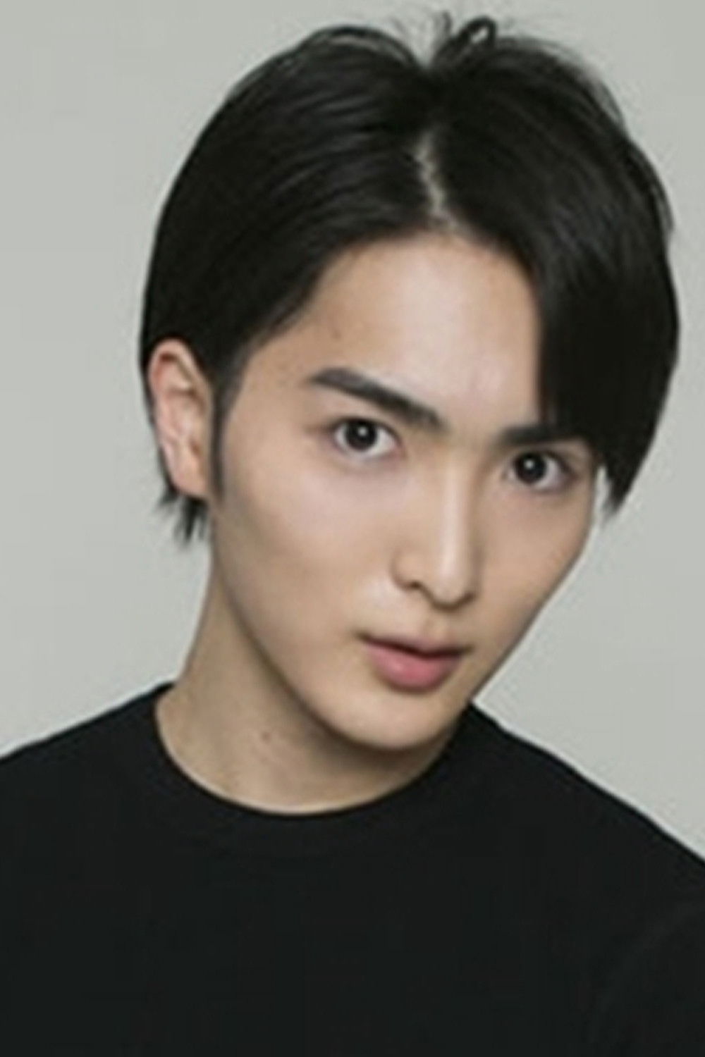 Mirai Suzuki backdrop