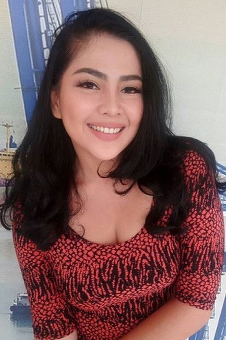 Vitta Mariana backdrop