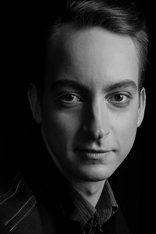 Jurghis Spuleni eks backdrop