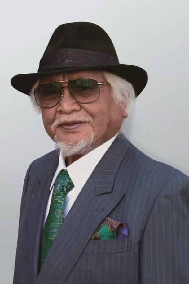 Keizô Murase backdrop