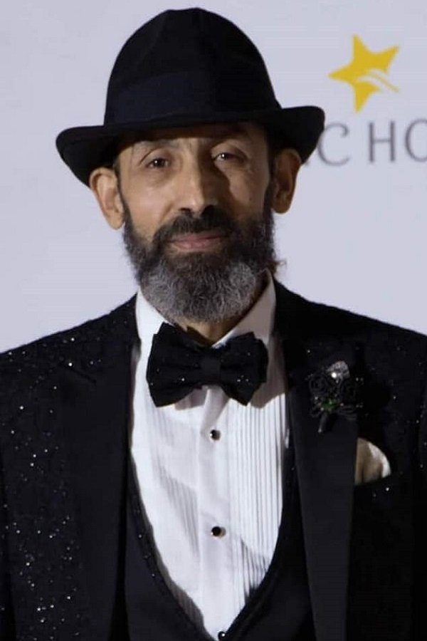 Mohamed Naimane: Mohamed Najmanë backdrop