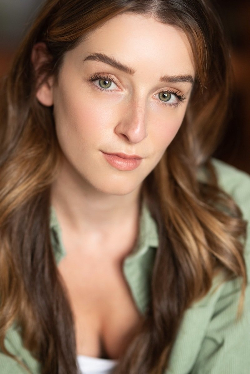 Catherine Saindon backdrop