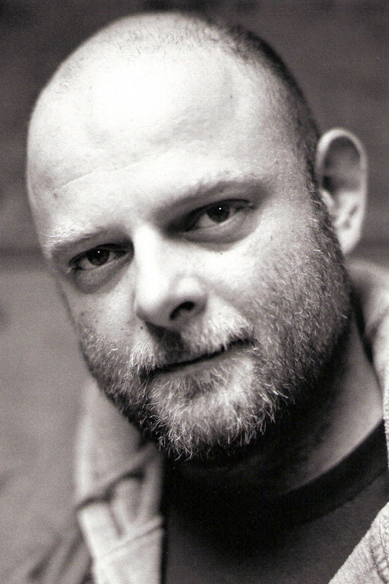 Erik Bernasconi backdrop