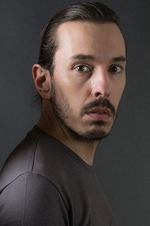 Gabriel Miziara backdrop