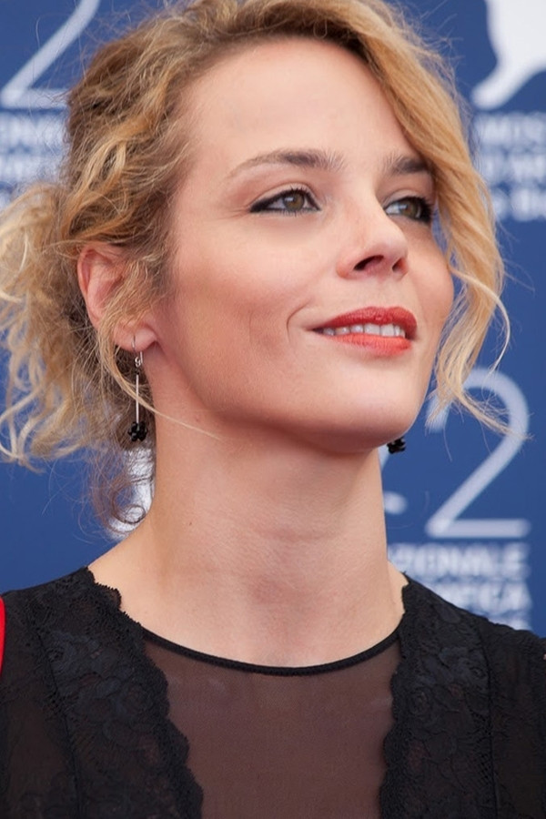 Marina Esteve backdrop