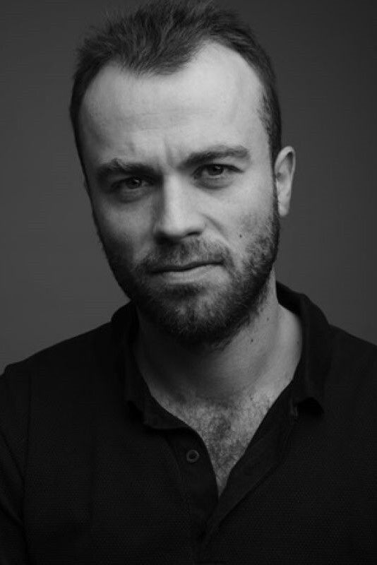 Cédric Auffret backdrop