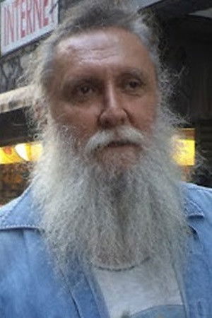 Castor Guerra backdrop