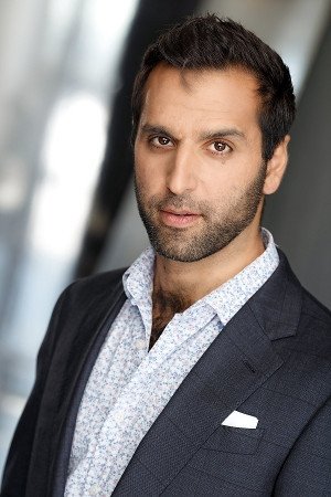 Bobak Bakhtiari backdrop