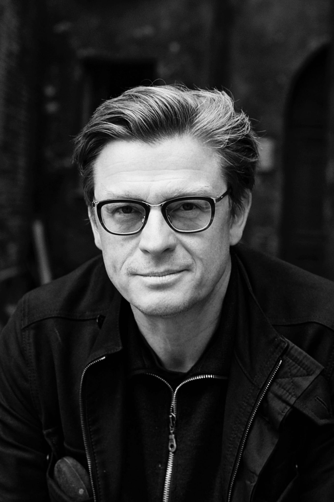 Hendrik Handloegten backdrop