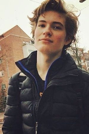 Henrik Hines Grape: Henrik Hajnës Grejp backdrop