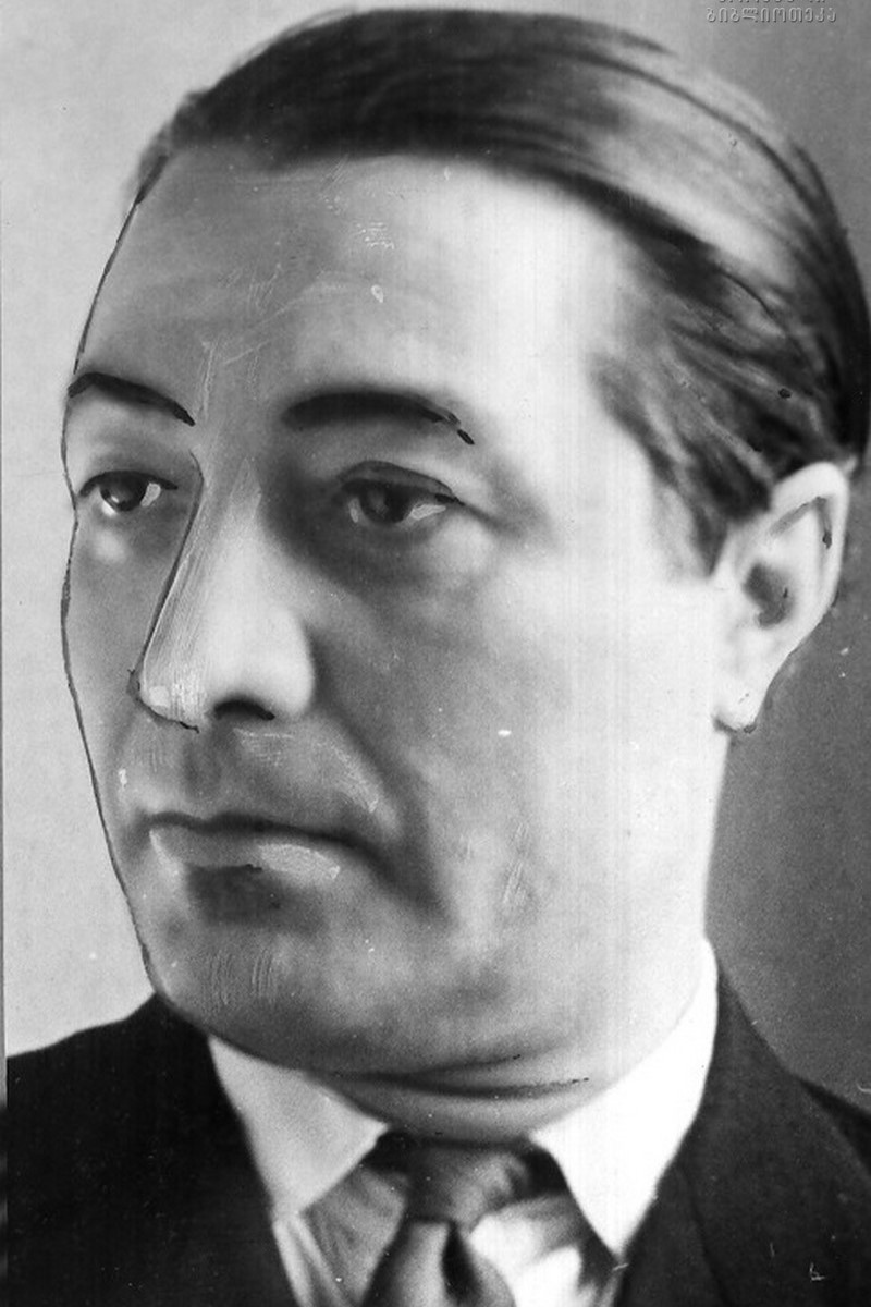 Batu Kraveishvili backdrop