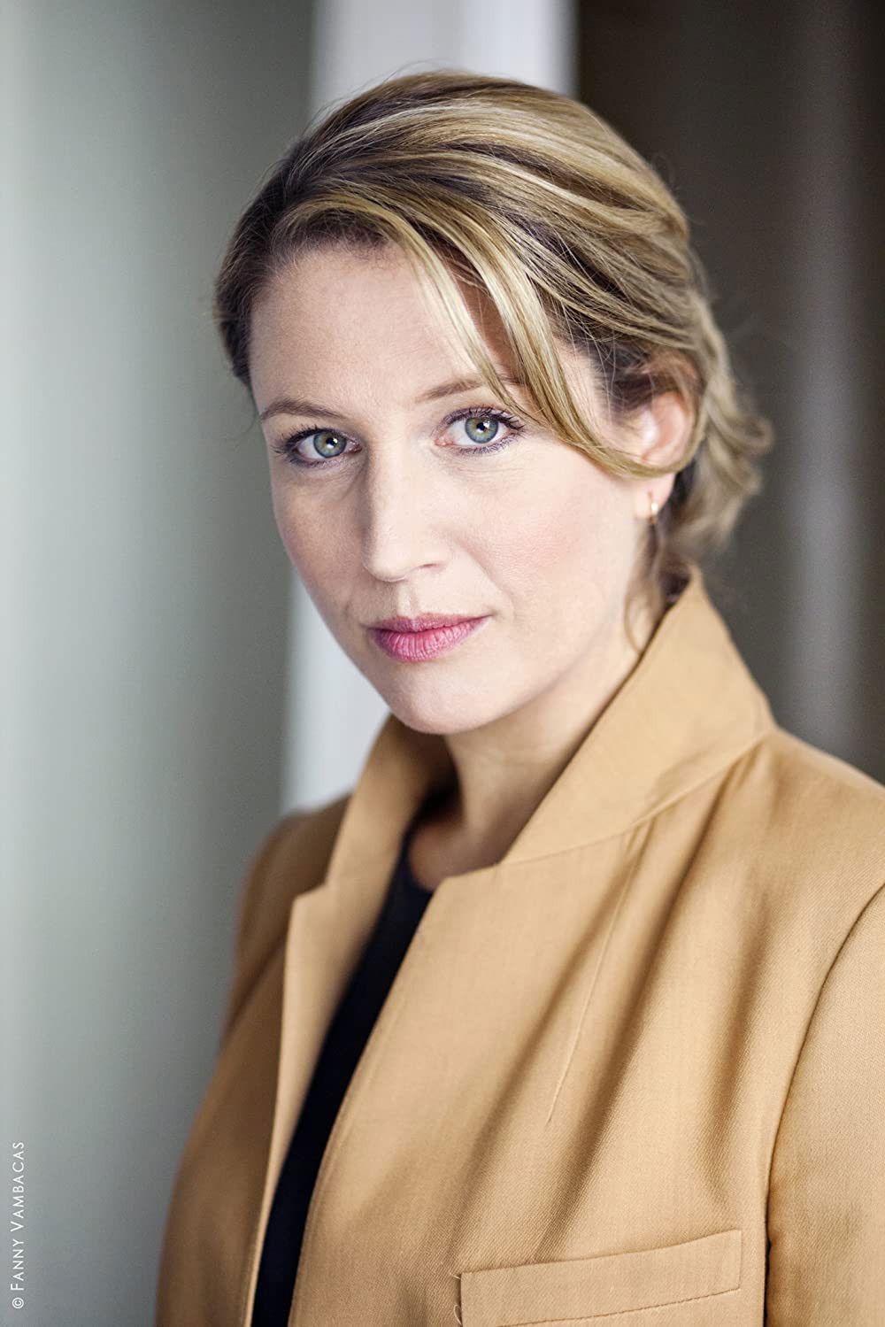 Jennifer Karen backdrop