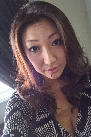 Ereina Osumi backdrop