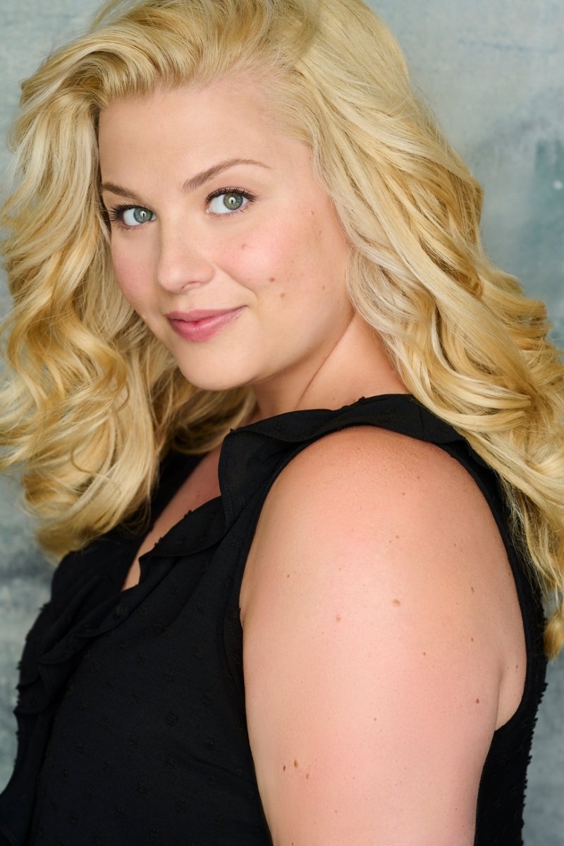 Risa Dorken backdrop