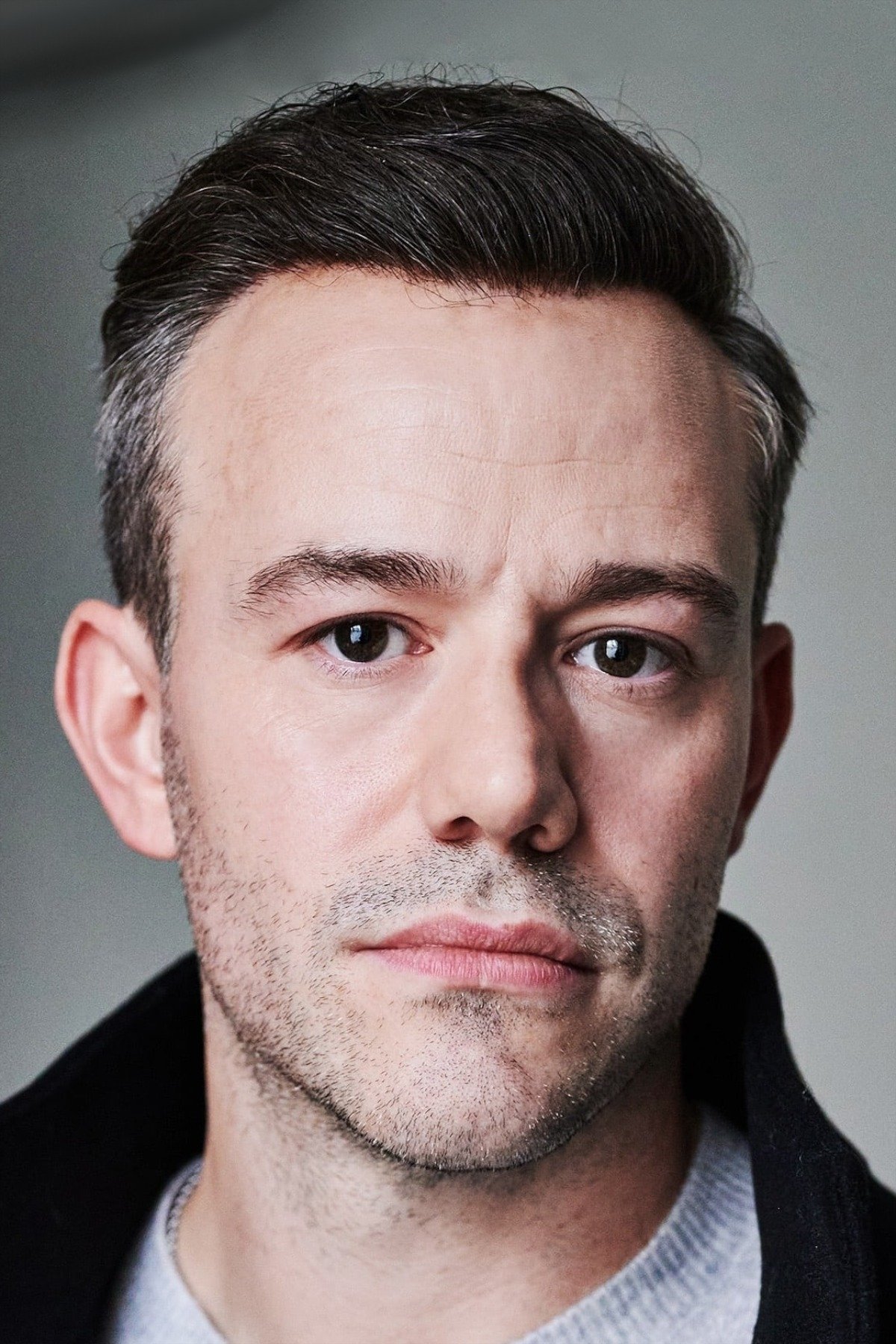 Oliver Devoti backdrop