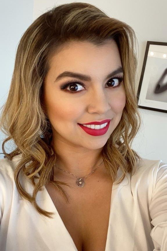 Liss Pereira backdrop