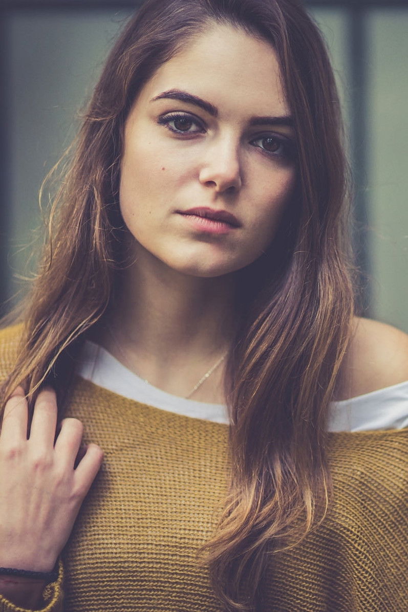 Radina Borshosh backdrop