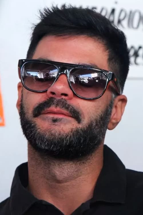 Adriano Pereira backdrop