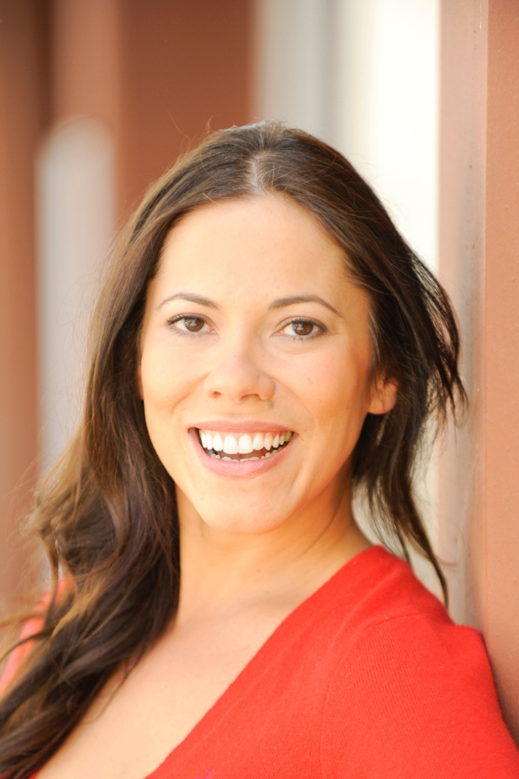 Romi Dias: Romi Dijas backdrop