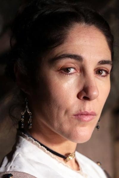 Trinidad González backdrop