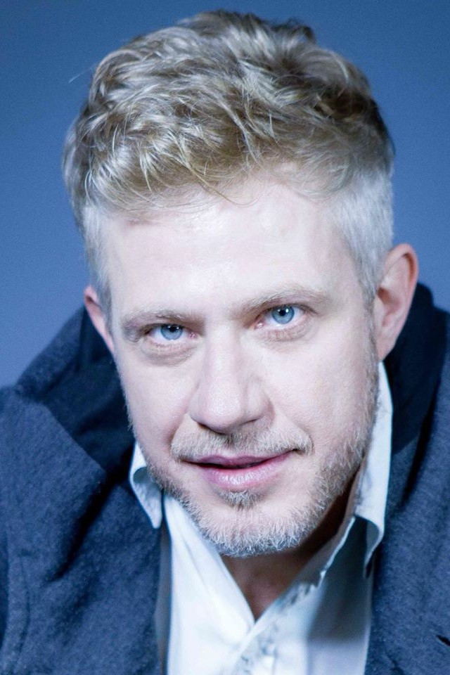 Marcos Suchara backdrop