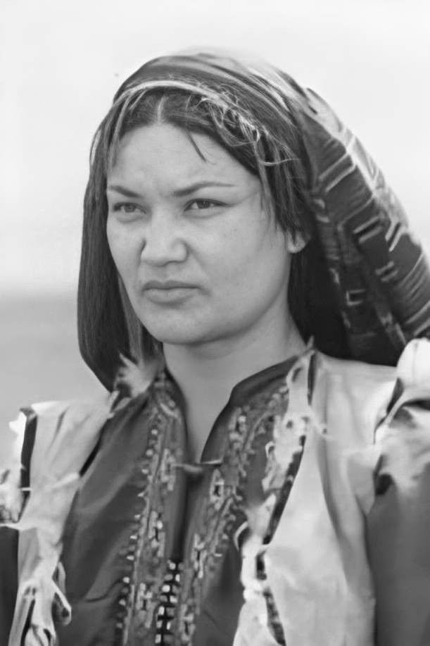 Gulya Kerimova backdrop