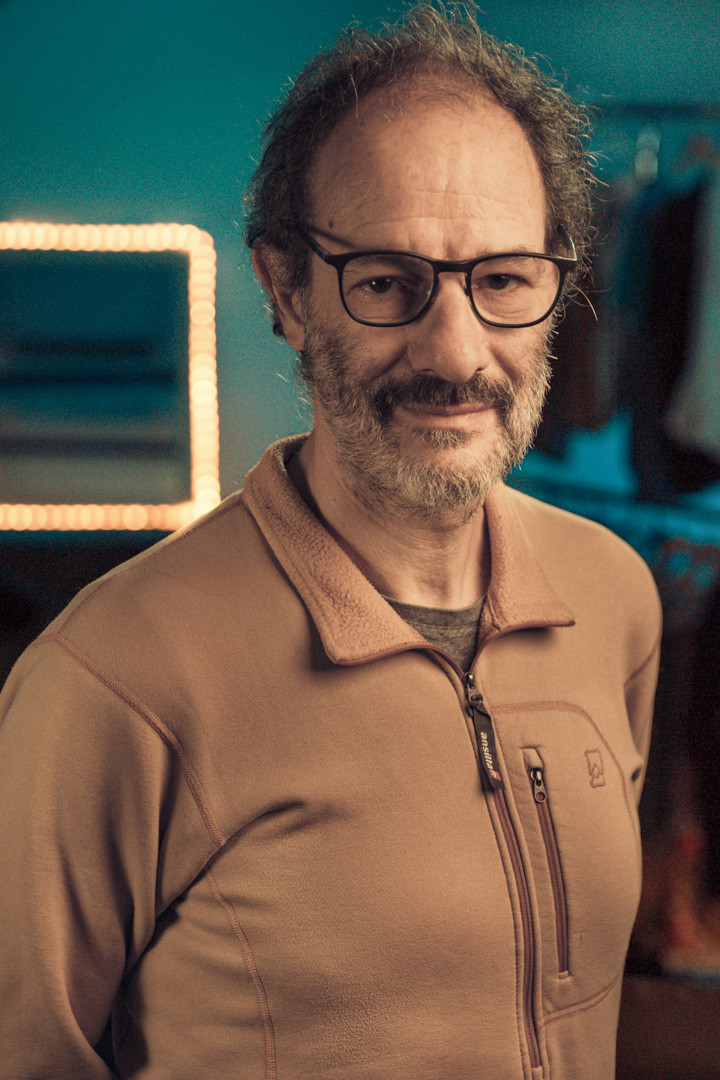 Alberto Masliah backdrop