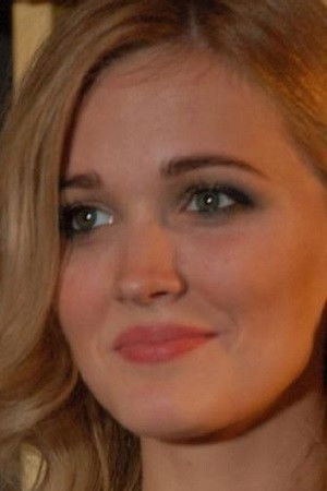 Polina Smykovskaya backdrop