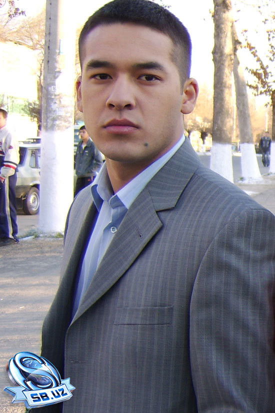 Ulug'bek Qodirov backdrop
