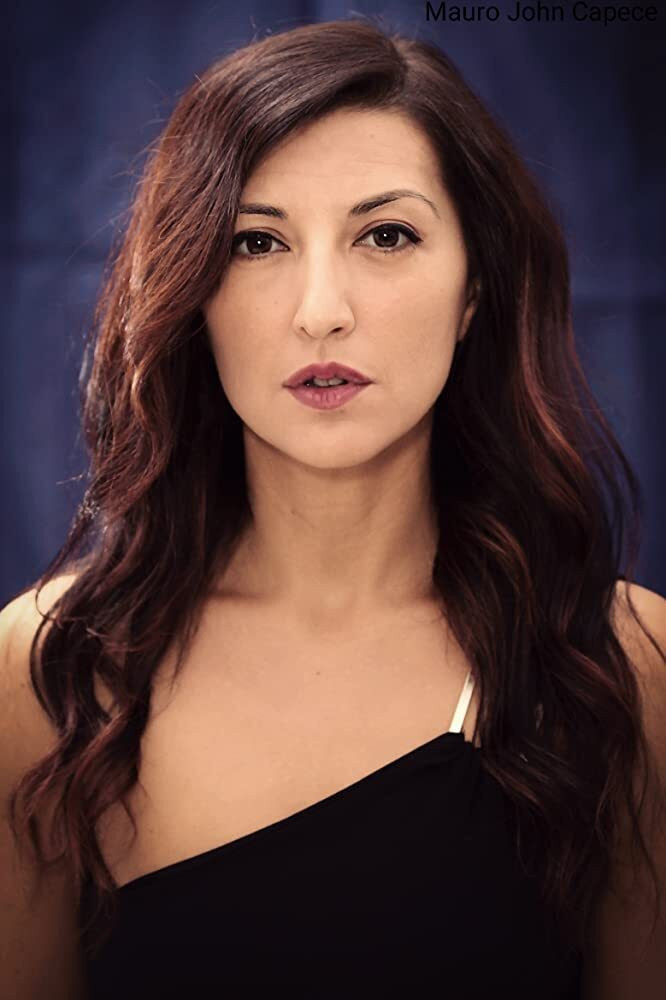 Corinna Coroneo backdrop