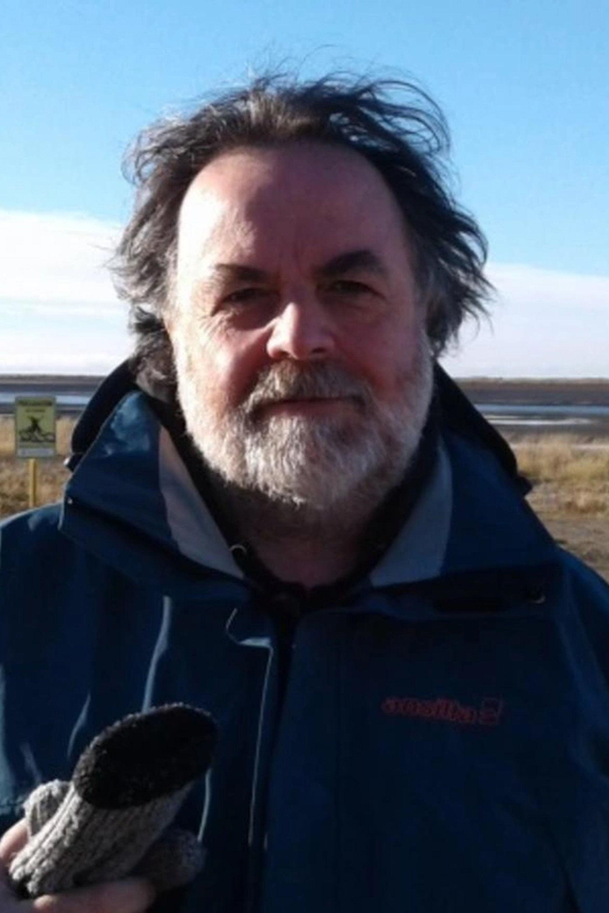 Carlos Echeverría backdrop