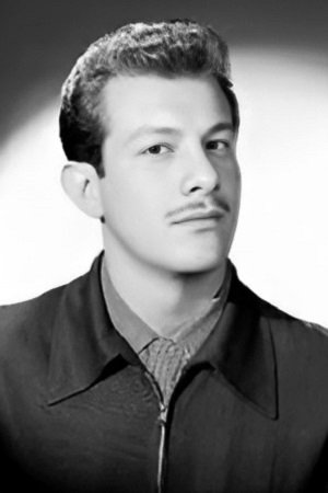 Raúl Ramírez backdrop