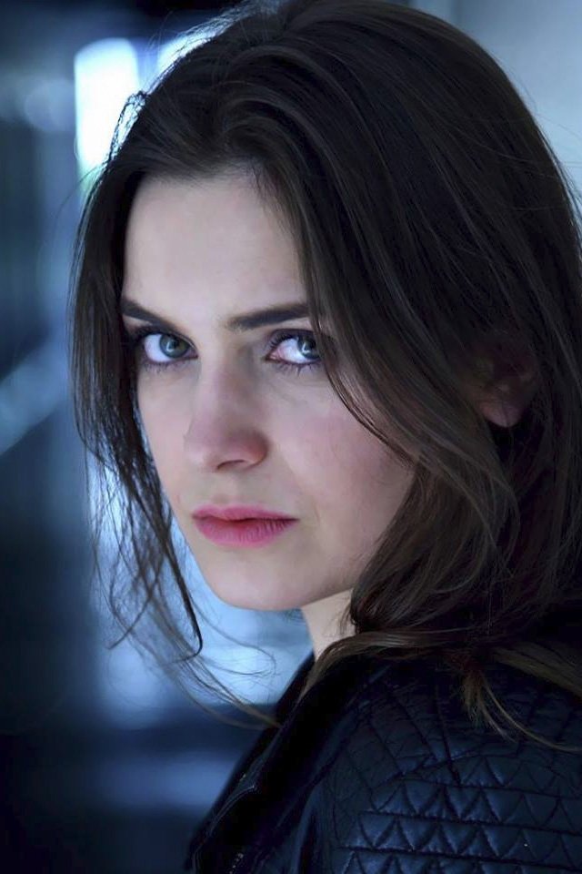 Sarah Haváčová backdrop