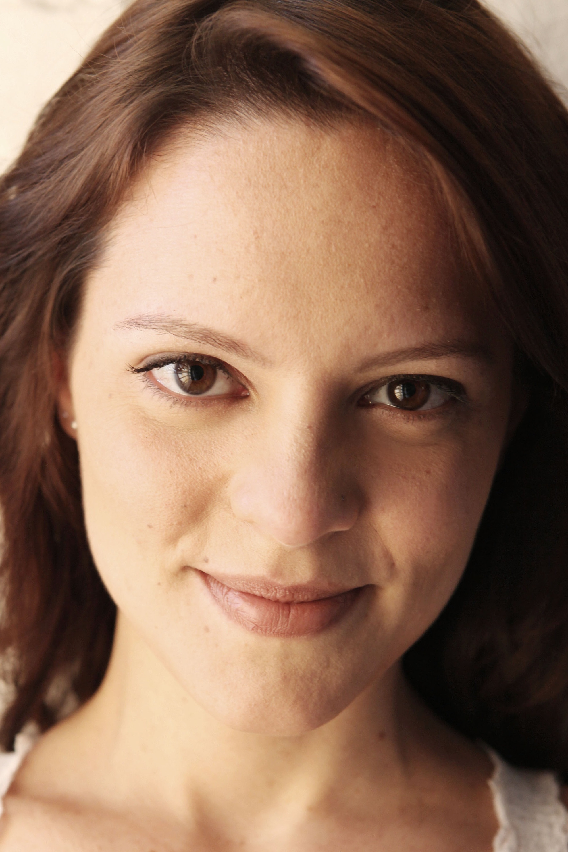 Juliana Mesquita backdrop