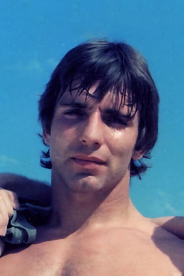 Karl Forest backdrop