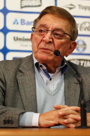 Fábio Koff backdrop